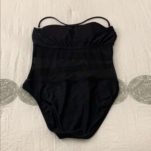 One piece bathing suit - Picture 3 of 3